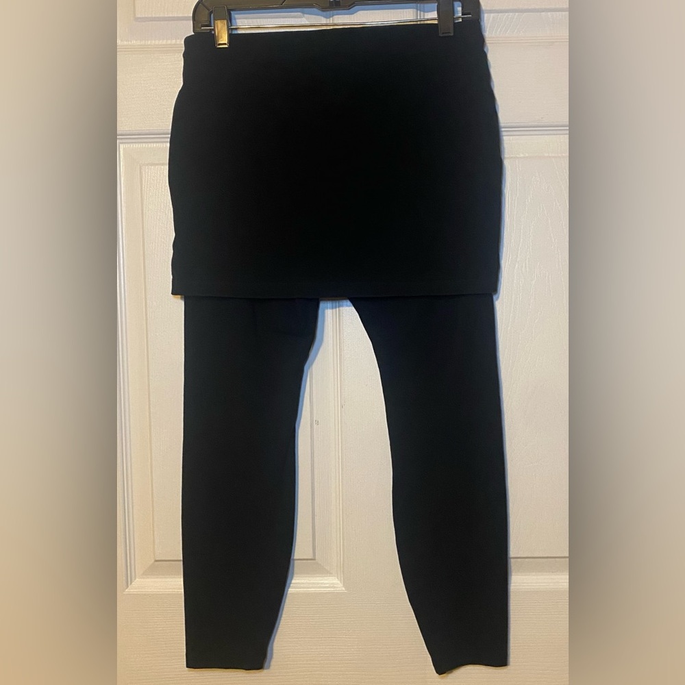 Cabi Skirted Black M'Leggings Size S